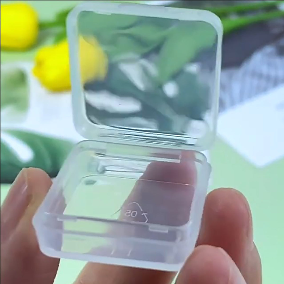 12 Pack Clear Square Plastic Beads Storage (1.06 x 1.06 x 0.39 Inch)