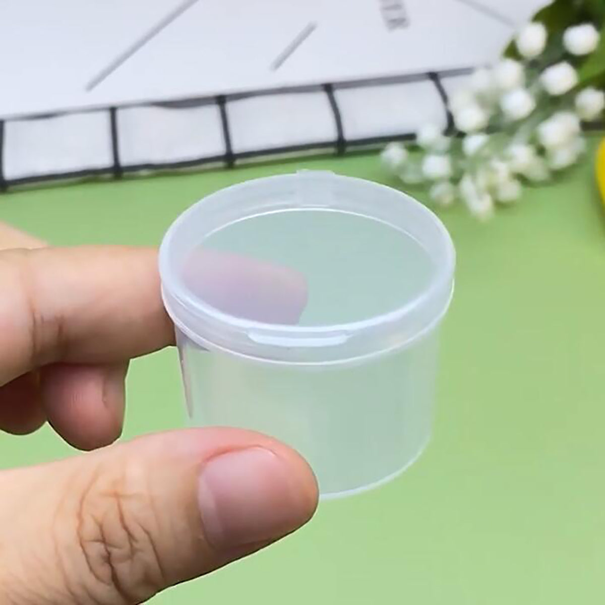 24 PCS Clear Round Plastic Organizer Box (1.42 x 1.18 inch)-0.67 oz