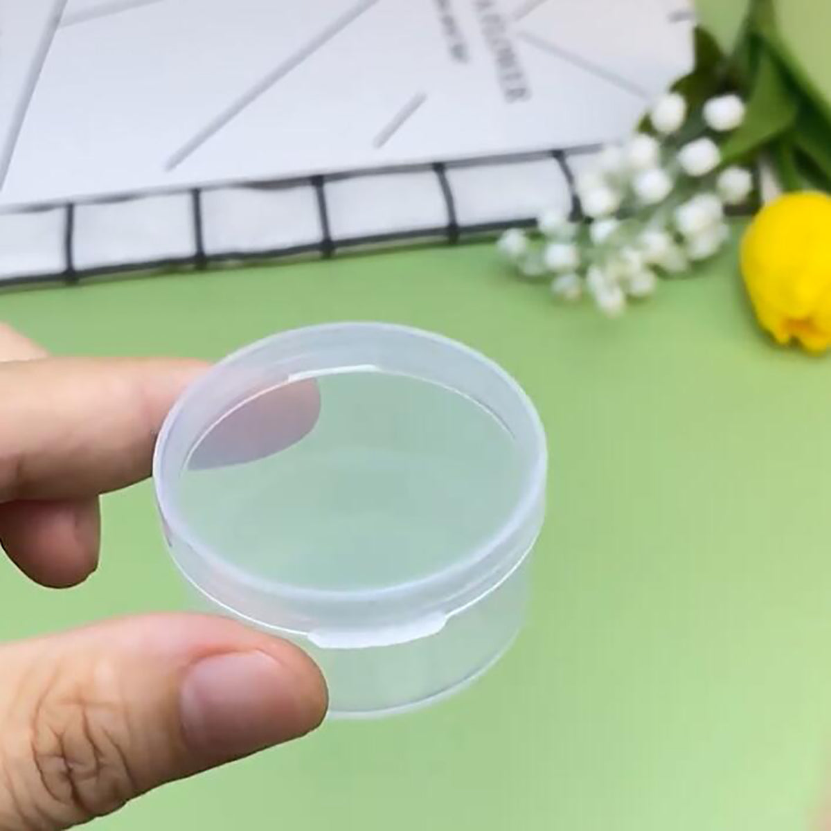 24 Pack Clear Plastic Round Storage Jars (0.67 oz)-D1.65 x H0.87 Inch
