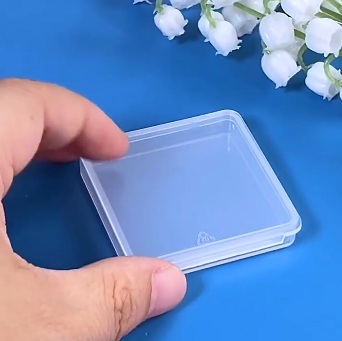 12 Pieces Square Clear Plastic Storage Containers (1.85 x 1.85 x 0.32 inch)